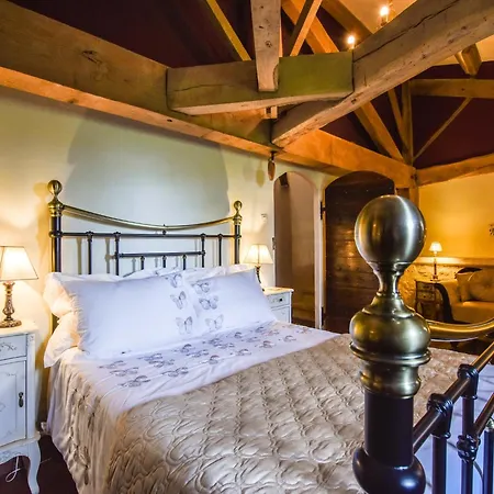 Casa vacanze In Charente With Pool