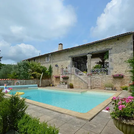 In Charente With Pool La Foret-de-Tesse