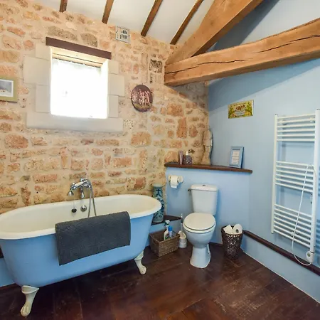 Casa vacanze In Charente With Pool La Foret-de-Tesse